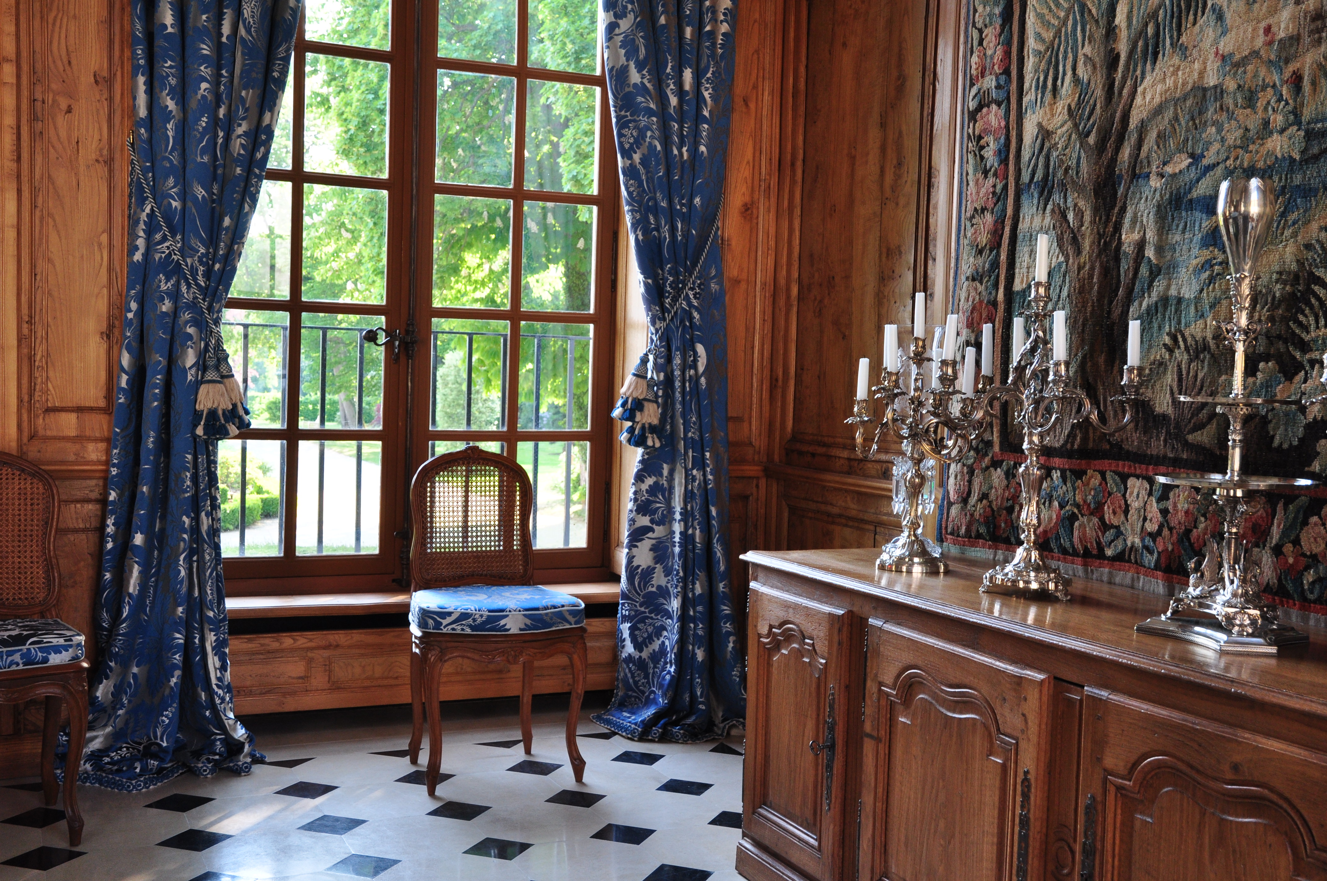 Corbeville — salle à manger